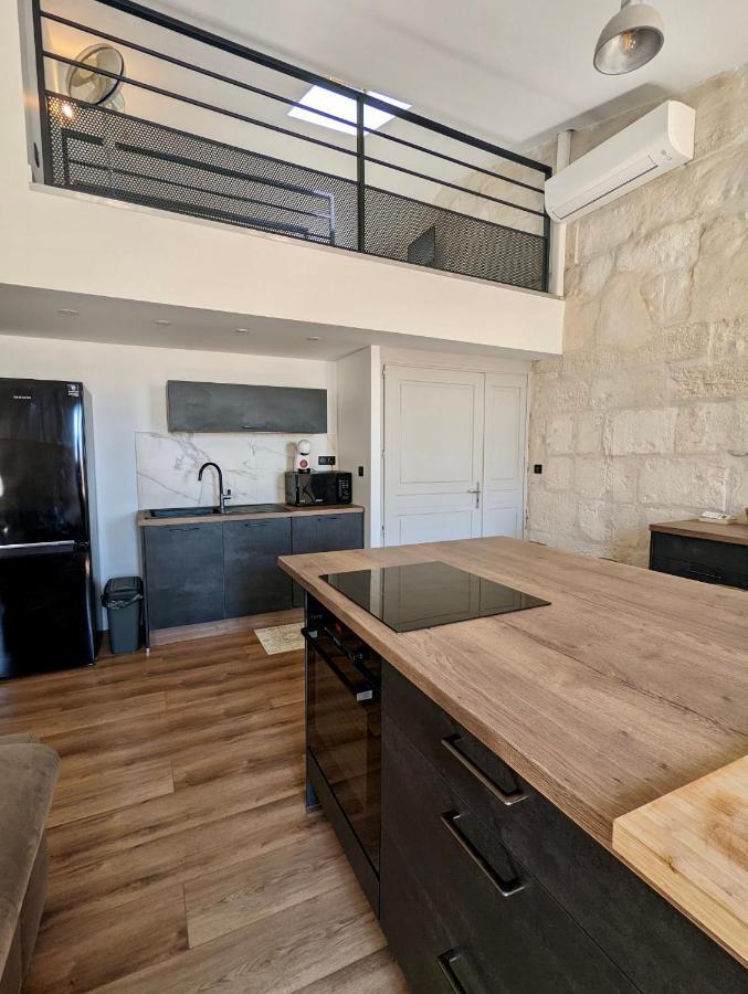 Loft Spacieux Au Coeur Des Remparts D'艾格-莫尔特 外观 照片