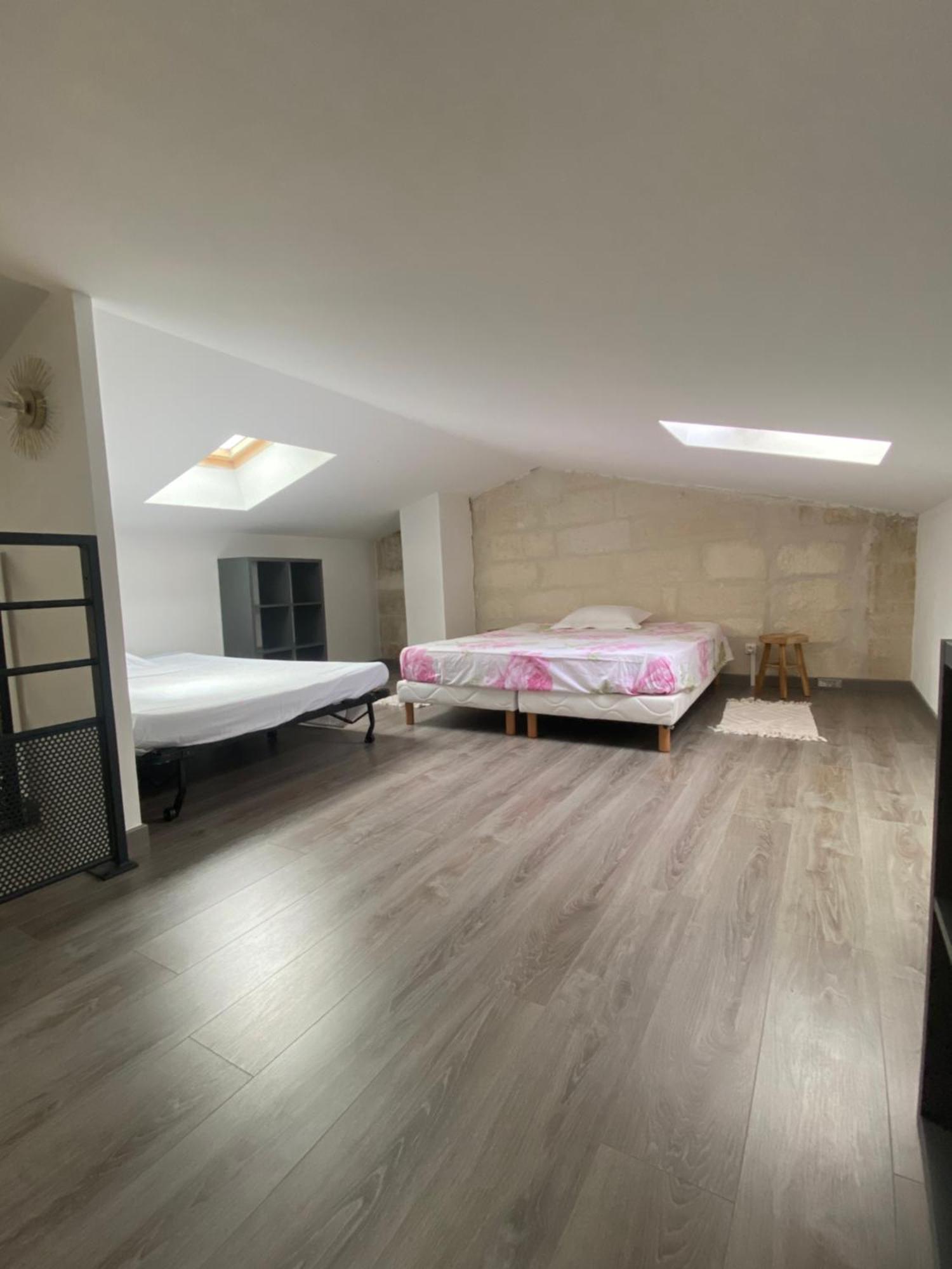 Loft Spacieux Au Coeur Des Remparts D'艾格-莫尔特 外观 照片