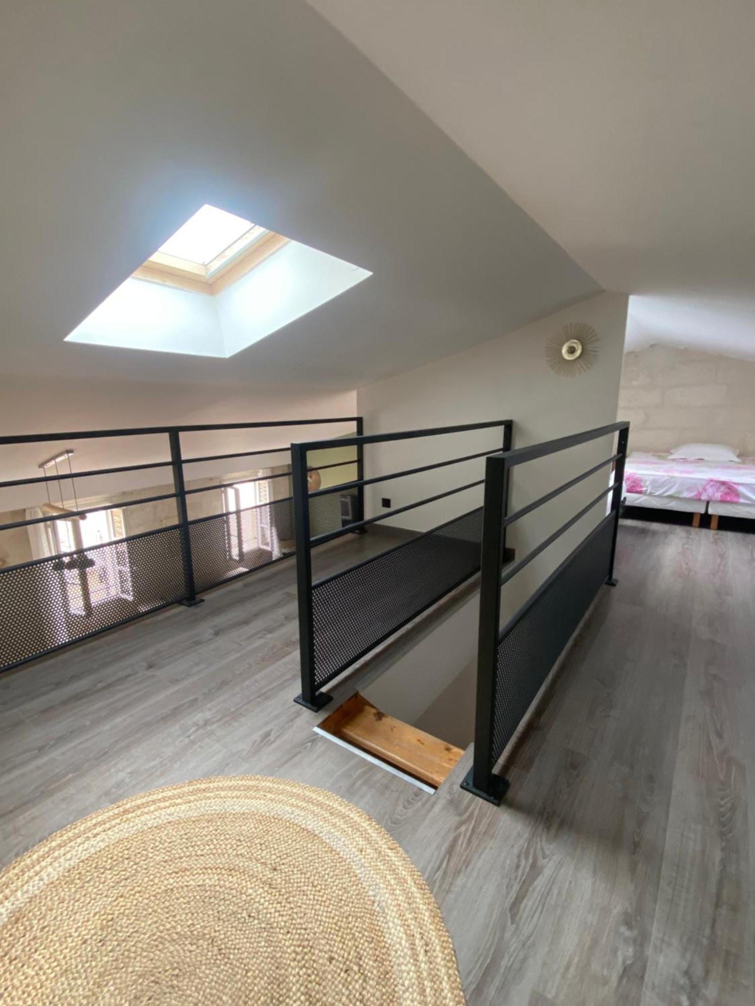 Loft Spacieux Au Coeur Des Remparts D'艾格-莫尔特 外观 照片